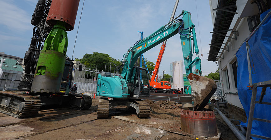 既存杭引き抜き撤去工事